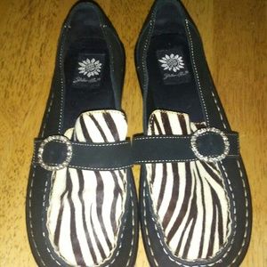 Yellow Box Zebra Print